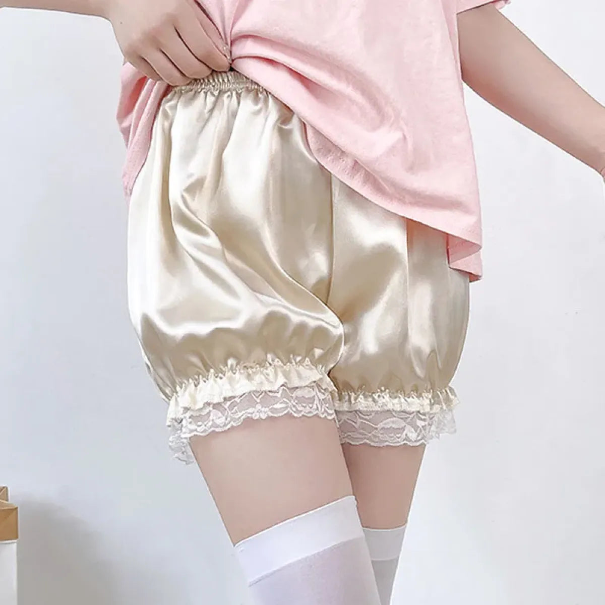 Gothic Lace Shorts - Sweet Bow Ruffle Bloomers