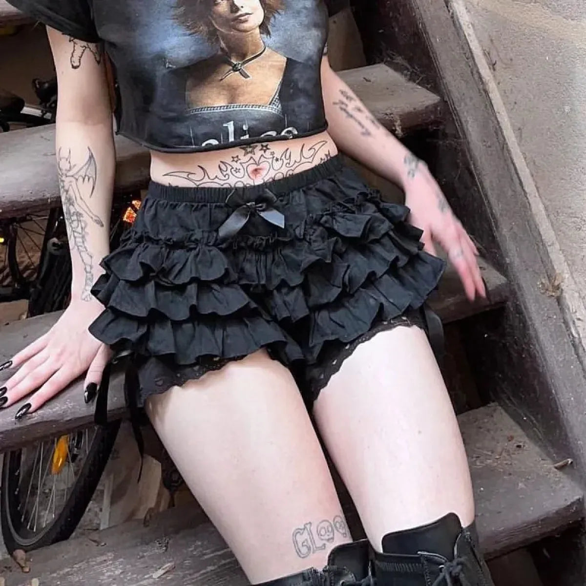 Gothic Lace Shorts - Sweet Bow Ruffle Bloomers