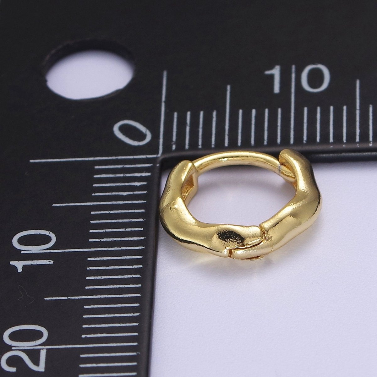 Minimalist Hammered Texture Gold Huggie Earring 11mm, 14mm Dainty gold Hoop V-095 V-096