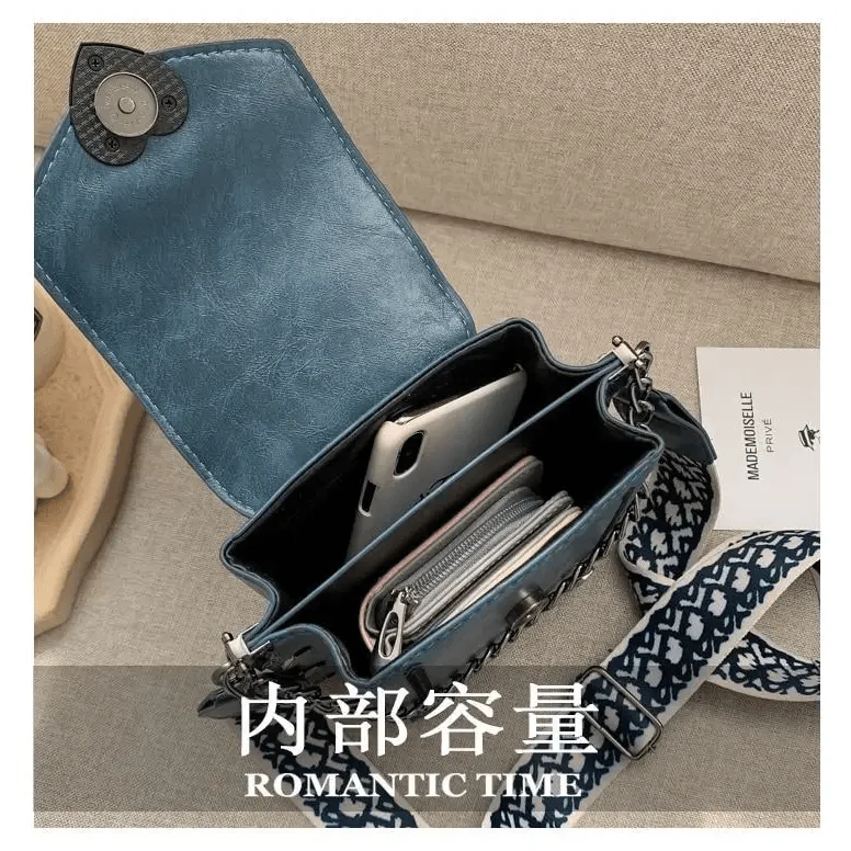 Modern Elegant Stunning Heart-Shaped Women&