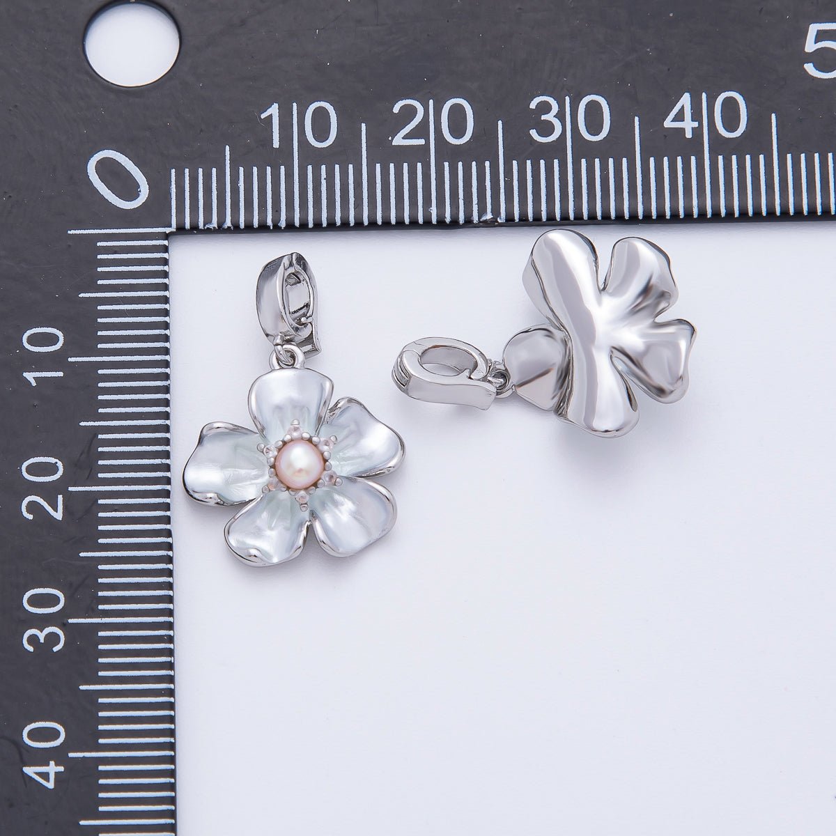 Silver 23mm Shell Pearl Hibiscus Flower Snap Latch Drop Charm | AF1142