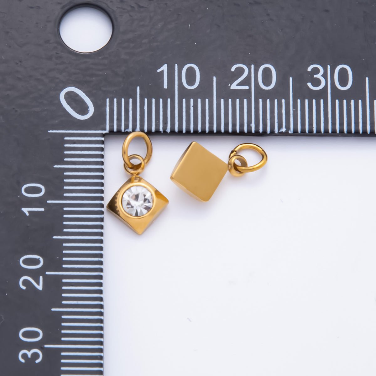 Stainless Steel 14.5mm Round CZ Bezel Cut Rhombus-Shaped Charm | AH-902
