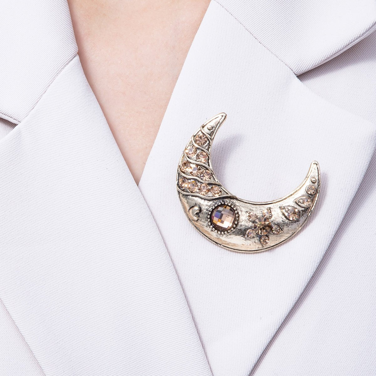 Vintage Gold 51mm x 43mm Celestial Crescent Moon Pin Brooch | BH-081