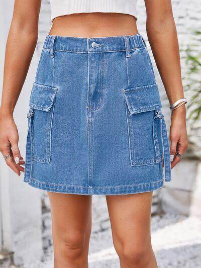 Stylish Pocketed Buttoned Denim Skirt for Every Occasion