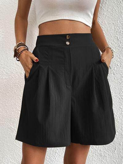 Pocketed Half Elastic Waist Shorts with Side Pockets