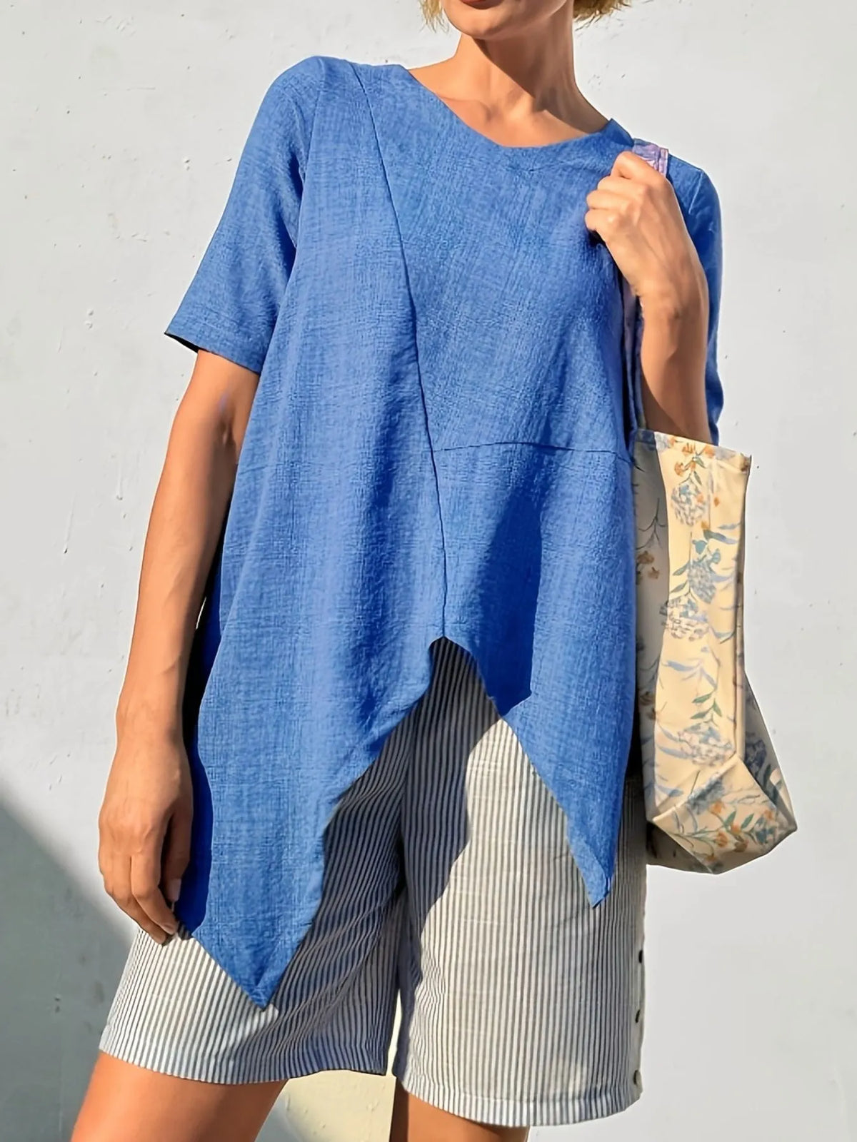 Asymmetric Hem Relaxed Fit T-Shirt