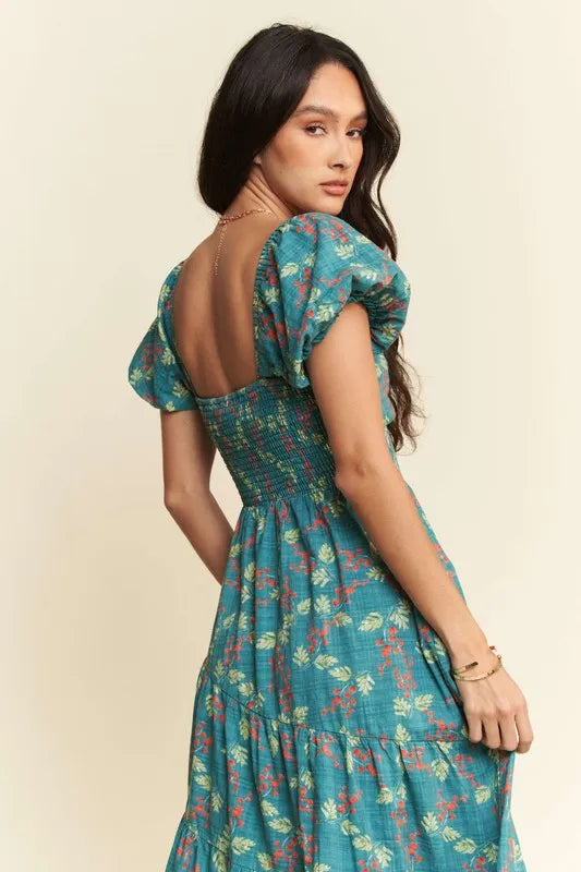 Davi &amp; Dani Lightweight Sweetheart Neck Textured Tiered Maxi Dress