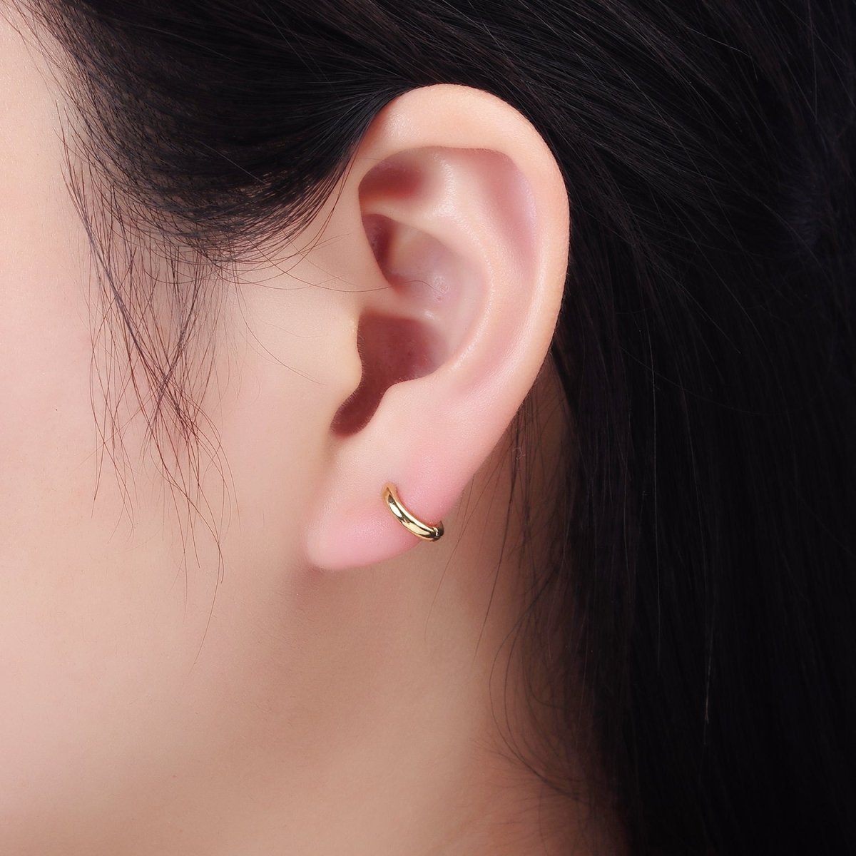 14K Gold Filled 10mm Minimalist Huggie Earring in Gold &amp; Silver | Q028 Q029