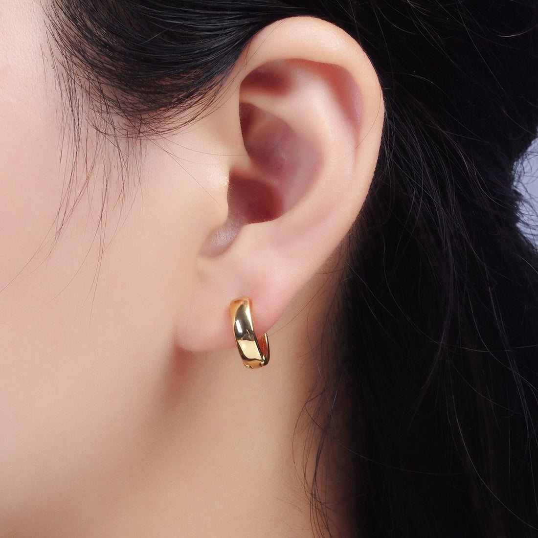 14K Gold Filled 13mm Minimalist Flat Huggie Earrings | AE1009