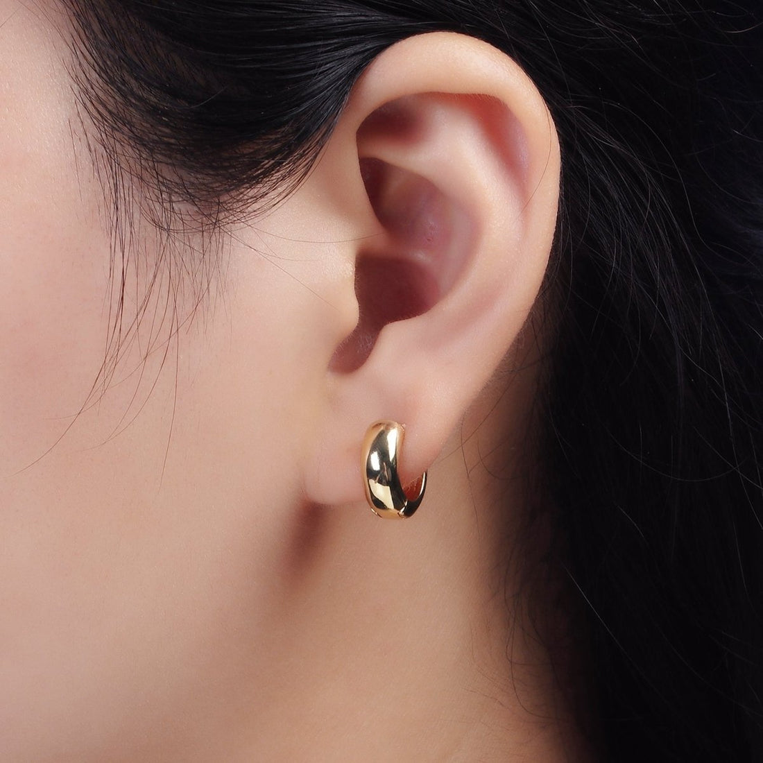 14K Gold Filled 14mm Chubby Minimalist Huggie Earrings | AE989