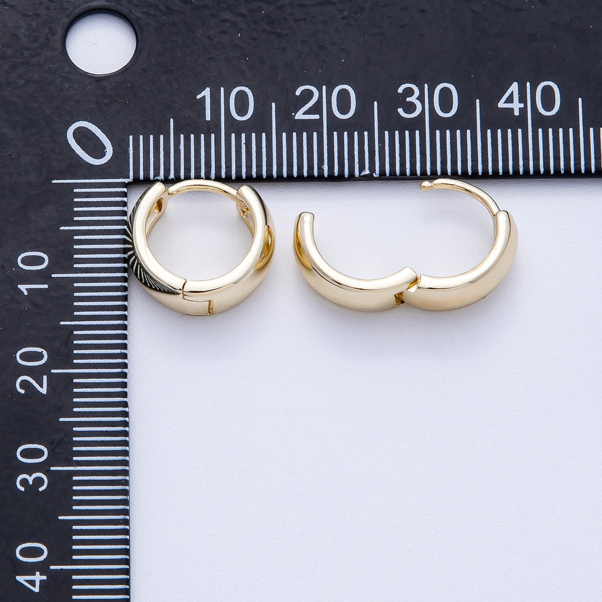 14K Gold Filled 14mm Minimalist Plain Cartilage Huggie Earrings | Earrings-00257