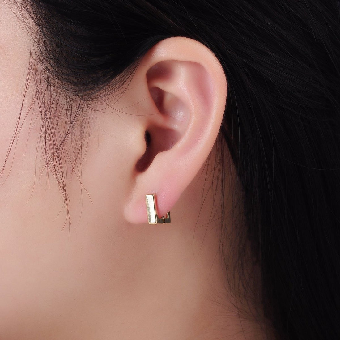 14K Gold Filled 15mm Square Minimalist Huggie Earrings | AB1270