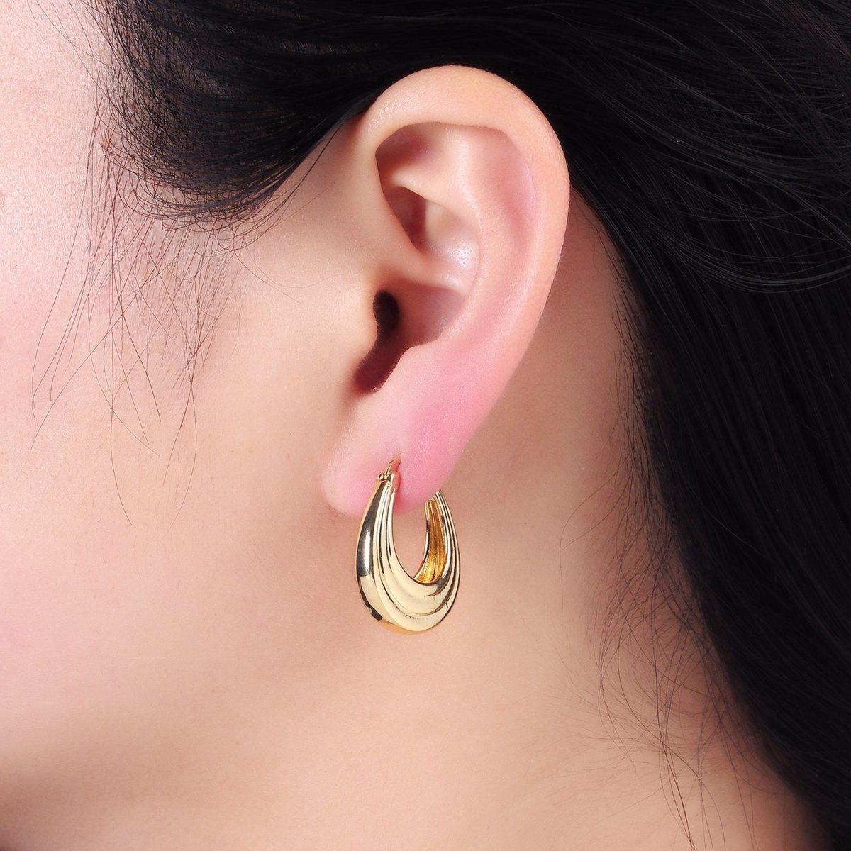 14K Gold Filled 25mm Line-Edged Dome Latch Hoop Earrings in Gold &amp; Silver | AB1343 AB1344
