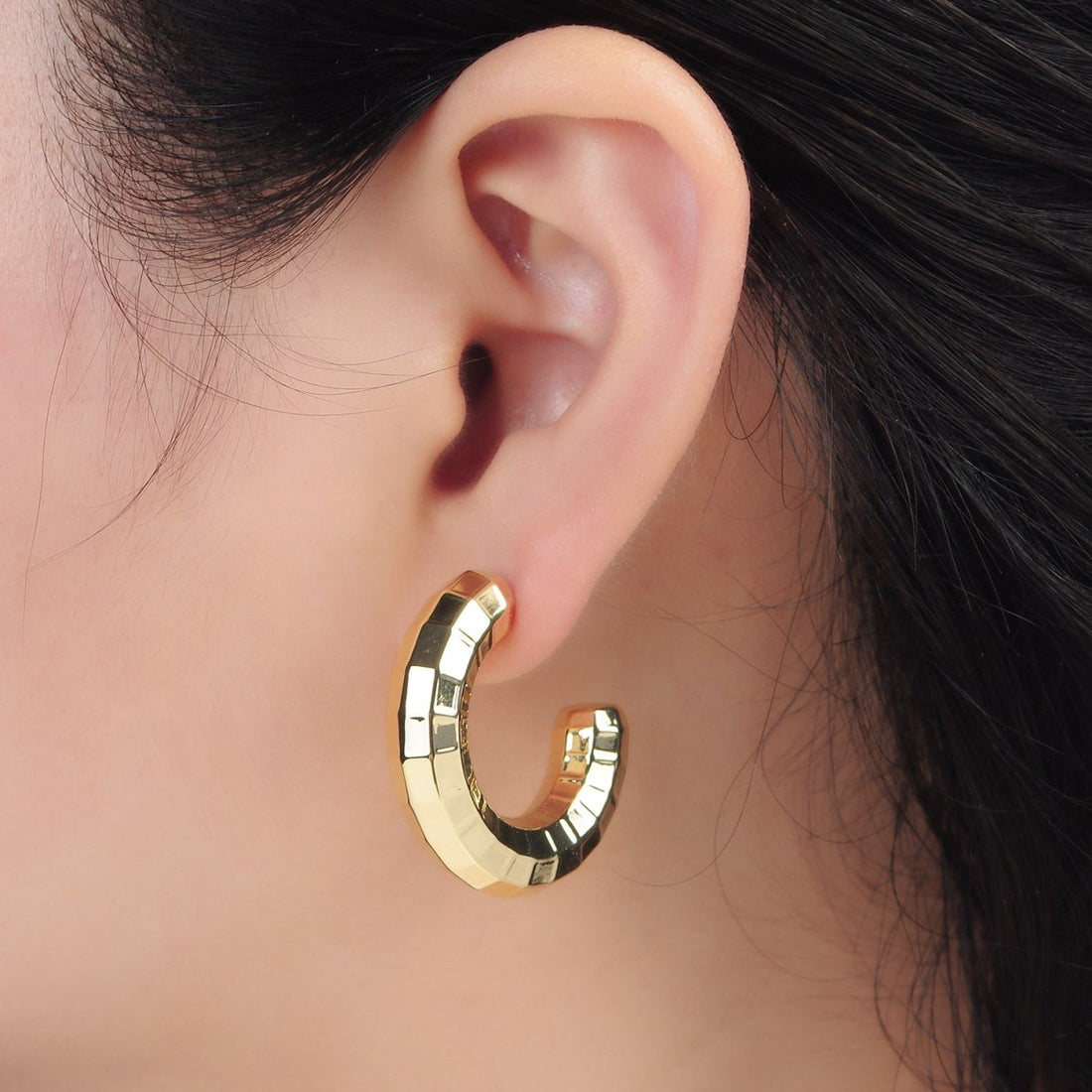 30mm Lightweight Multifaceted C-Shaped Hoop Earrings in Gold &amp; Silver | AD675 AD676