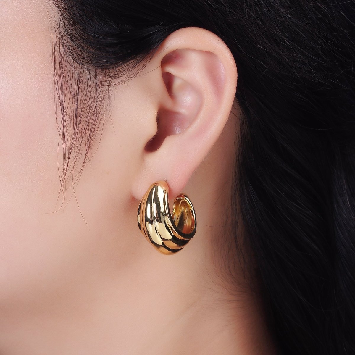 14K Gold Filled 30mm Multiple Line Dome C-Shaped Hoop Earrings in Silver &amp; Gold | AE-104 AE-105