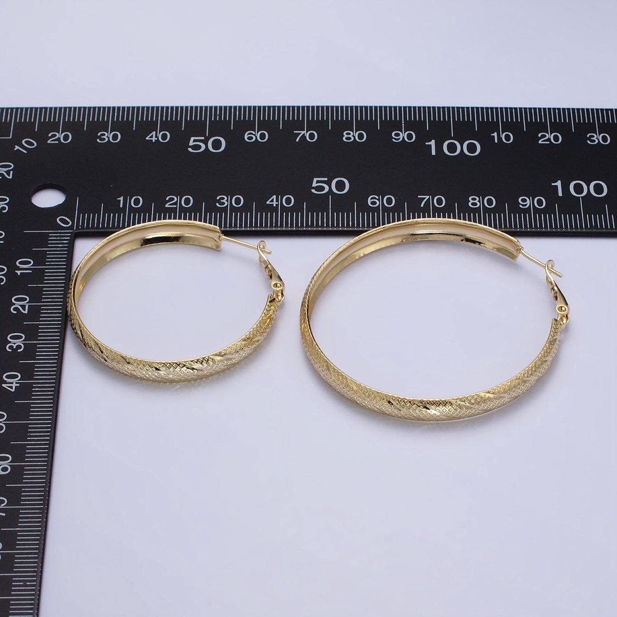 14K Gold Filled 40mm, 50mm Rhombus Lined Textured Hinge Hoop Earrings | AE057 AE058