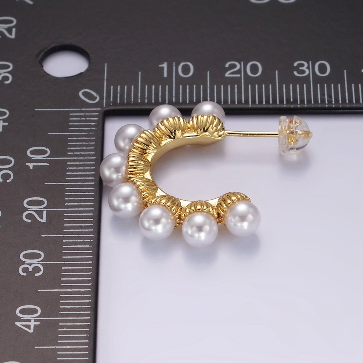 14K Gold Filled Pearl Dotted Lined C-Shaped Hoop Earrings | AE179