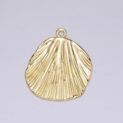 14K Gold Filled Sunburst Hammered Lined Round Charm | AG546