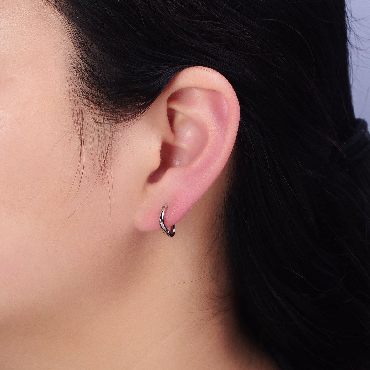 16K Gold Filled 11.5mm Triangle Minimalist Cartilage Huggie Earrings in Gold &amp; Silver | AB825 AD823