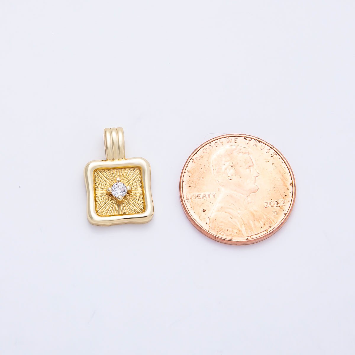 16K Gold Filled 16mm Clear CZ Sunburst Molten Bezel Square Pendant | Charms-01249