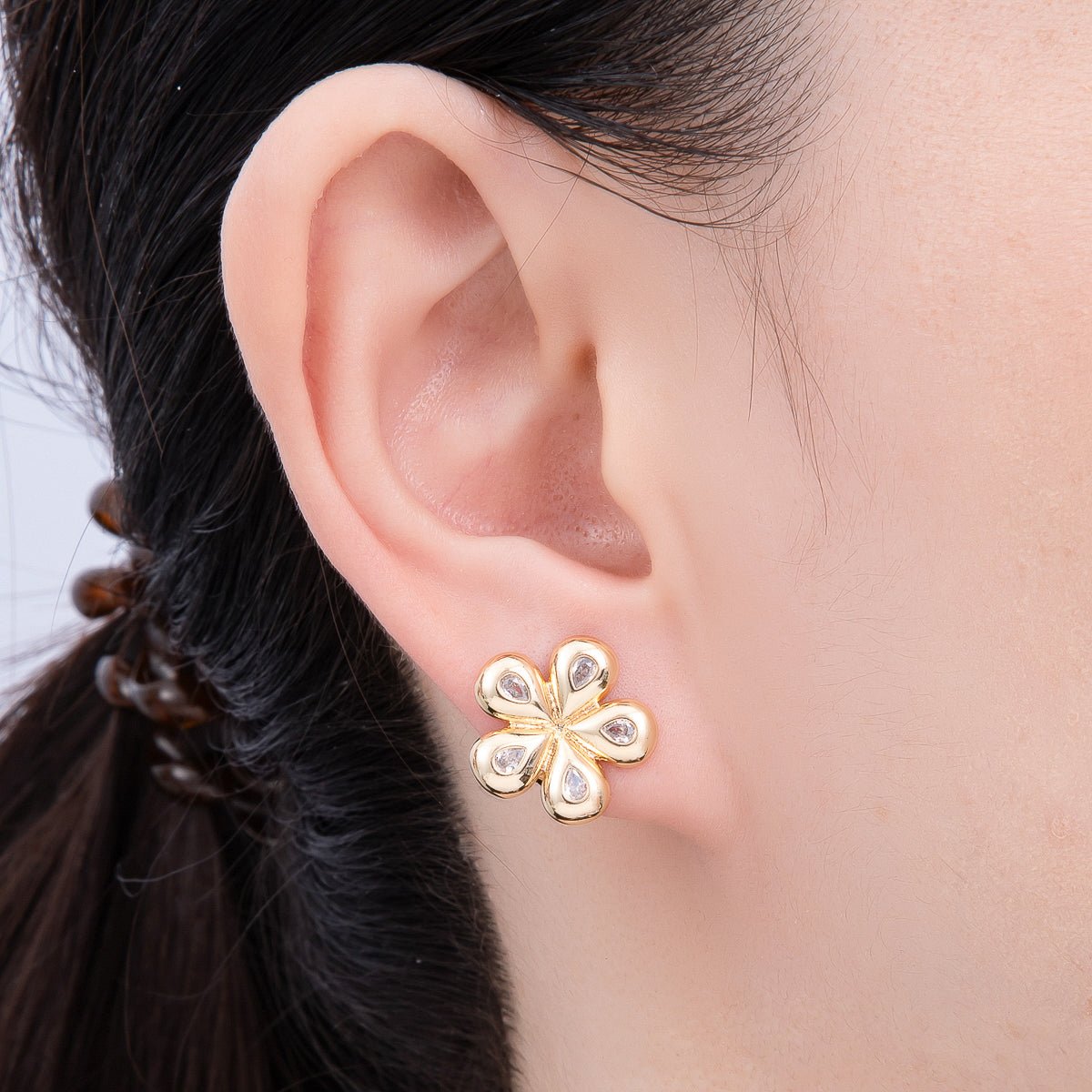 16K Gold Filled 16mm Clear Teardrop CZ Chubby Flower Stud Earrings | Earrings-00323