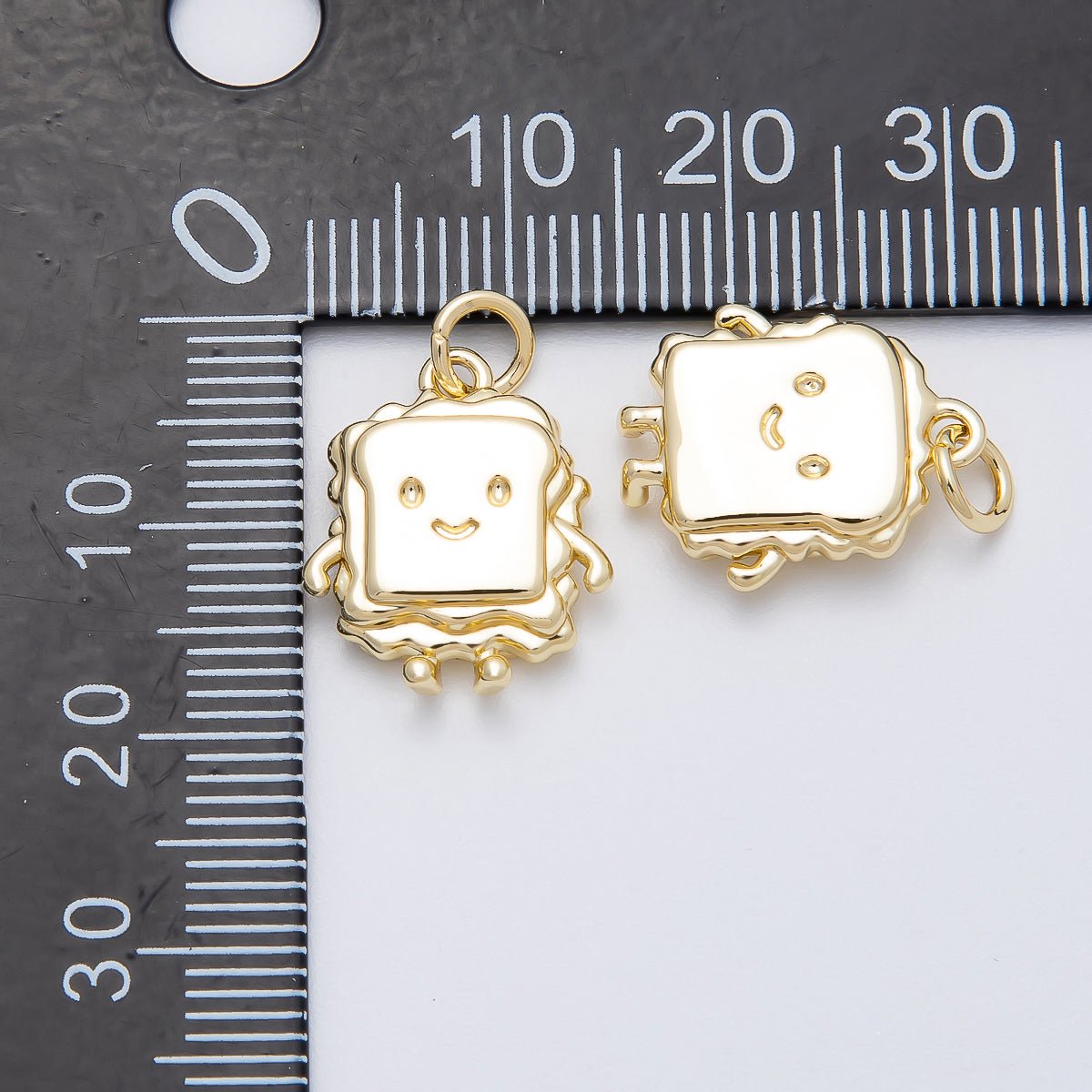 16K Gold Filled 17mm Smiley Face Toast Sandwich 3D Multidimensional Charm | Charms-00458
