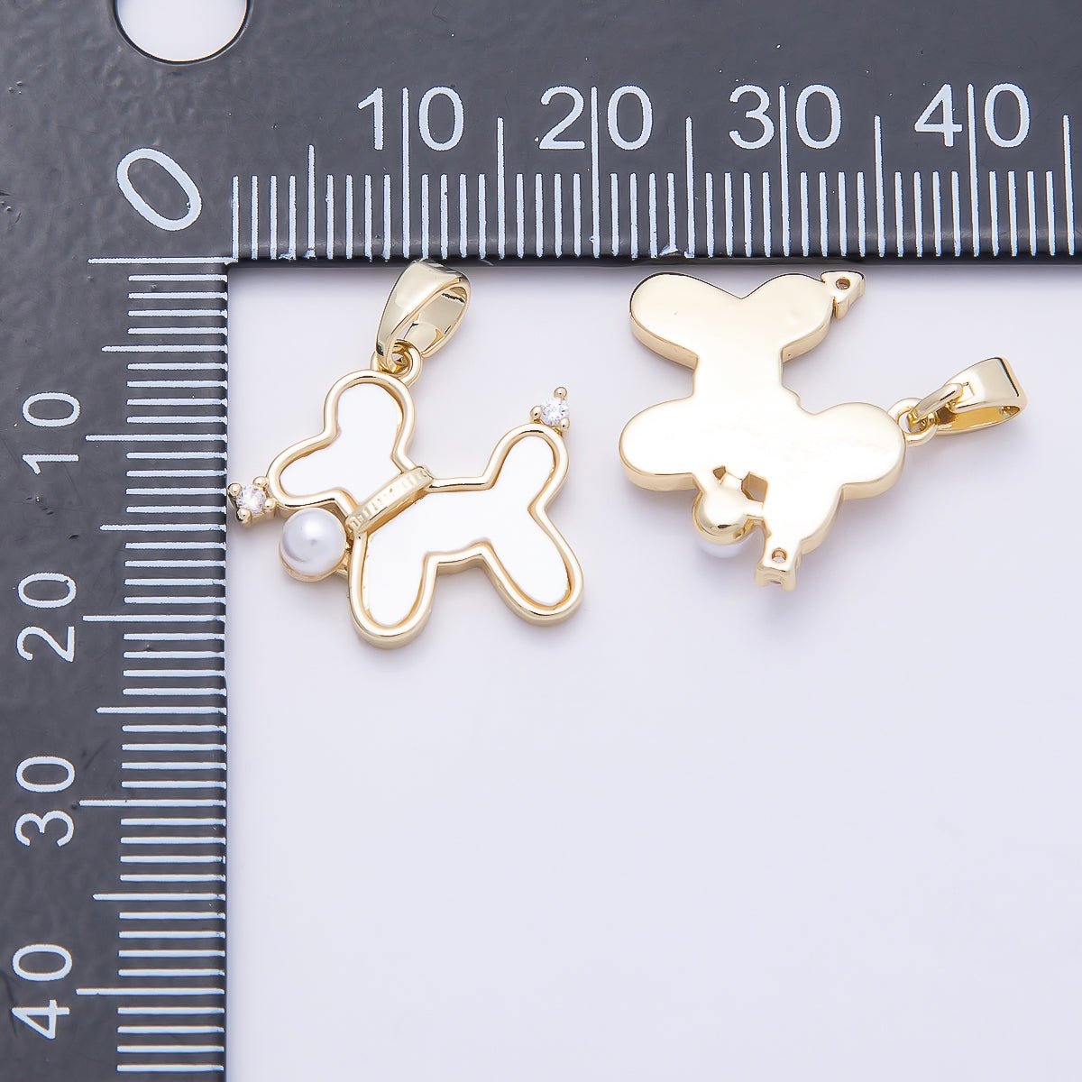 16K Gold Filled 18mm Shell Pearl Clear CZ Balloon Dog Animal Pendant | Charms-00948
