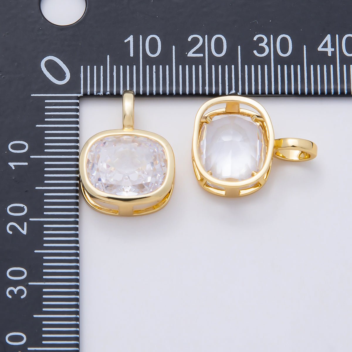 16K Gold Filled 19mm Rounded Baguette CZ Bezel Pendant | Charms-01041