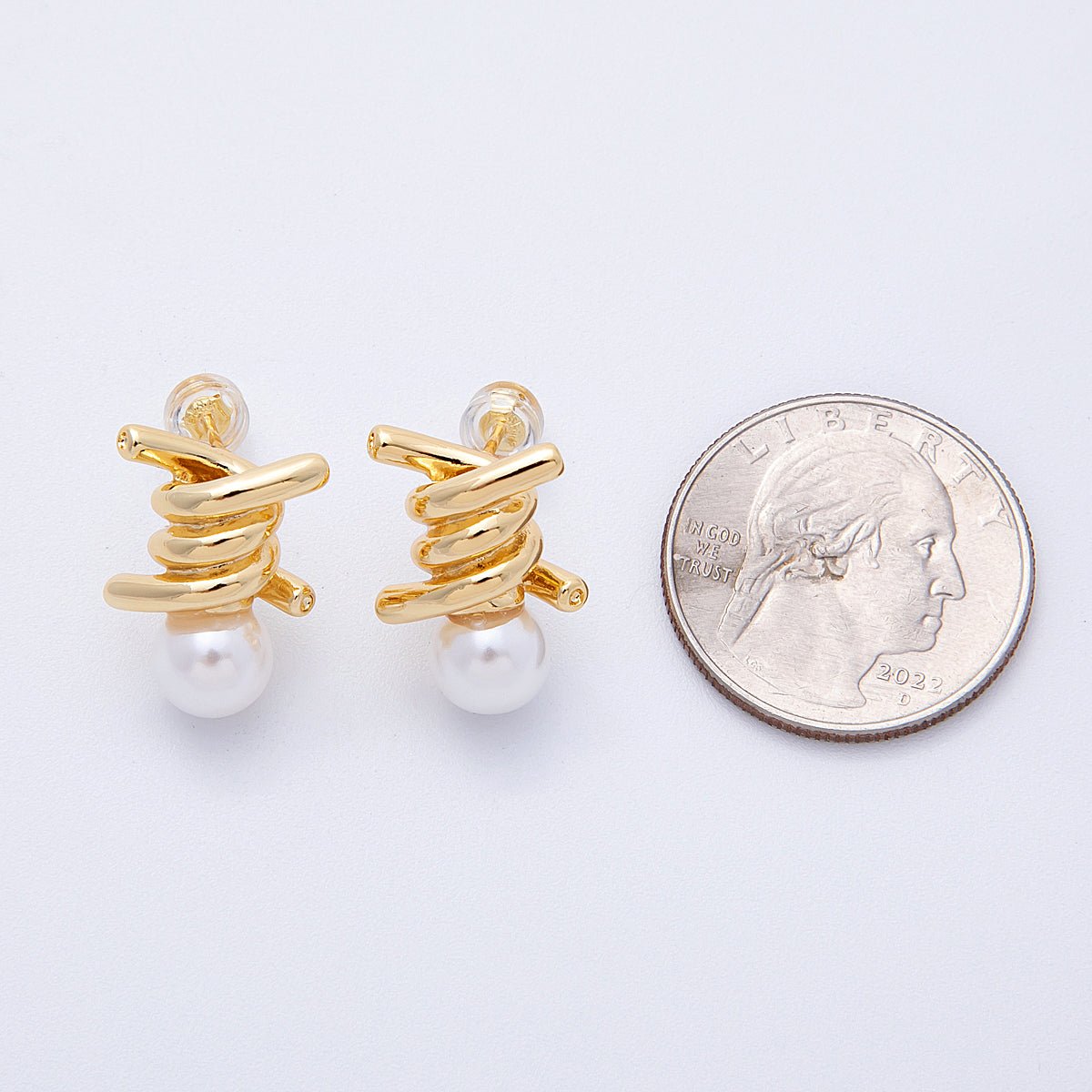 16K Gold Filled 19mm Shell Pearl Knot Stud Earrings | Earrings-00140