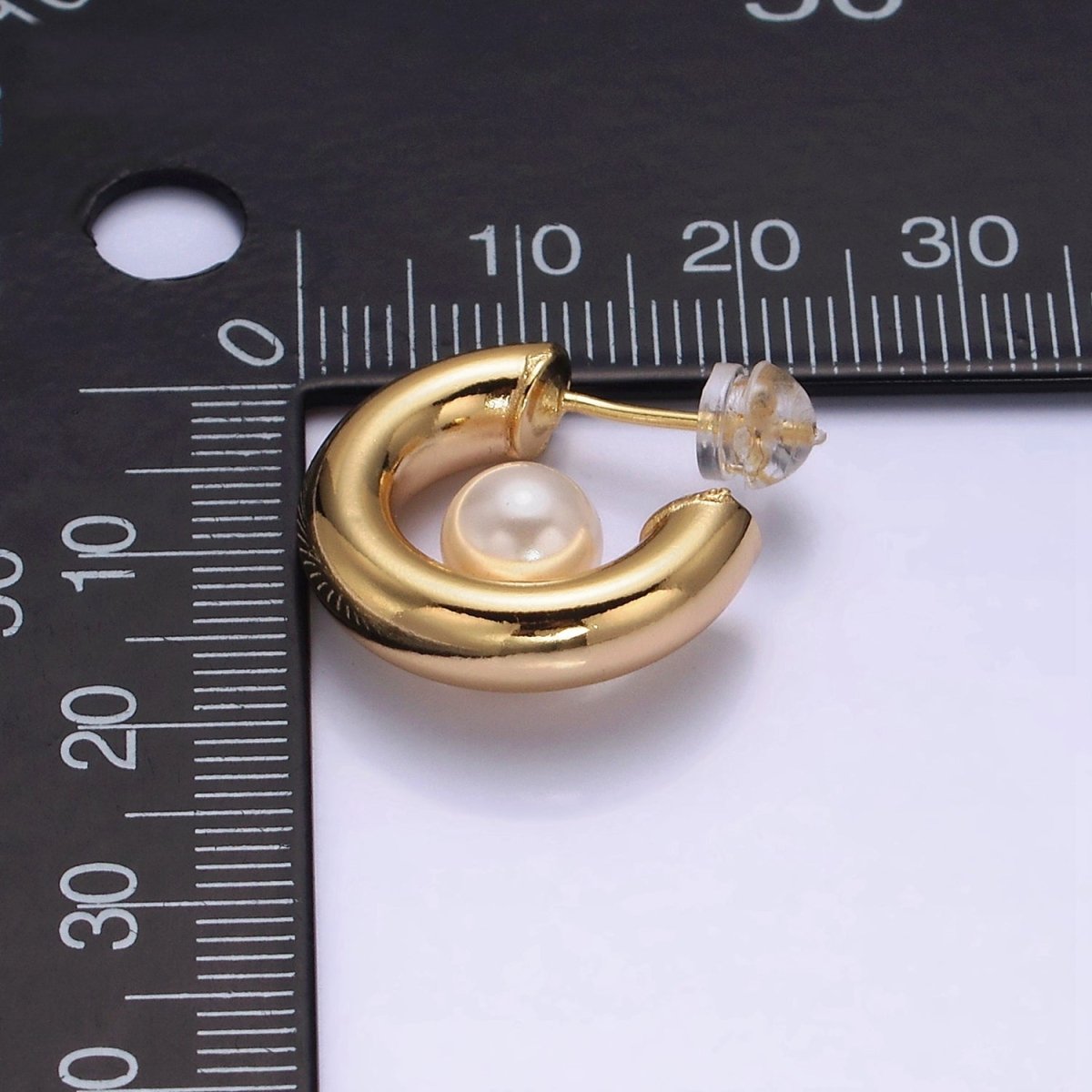 16K Gold Filled 20mm Chubby Round White Pearl C-Shaped Hoop Earrings in Gold &amp; Silver | AE-572 AE-573