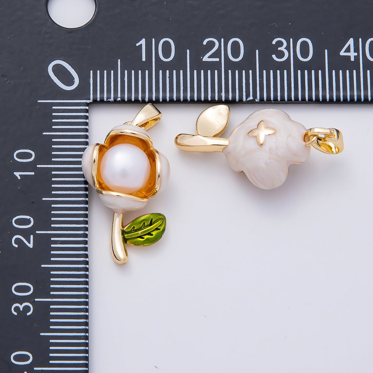 16K Gold Filled 21mm Shell Pearl Enamel Flower Pendant in Gold &amp; Silver | Charms-00977 Charms-00978