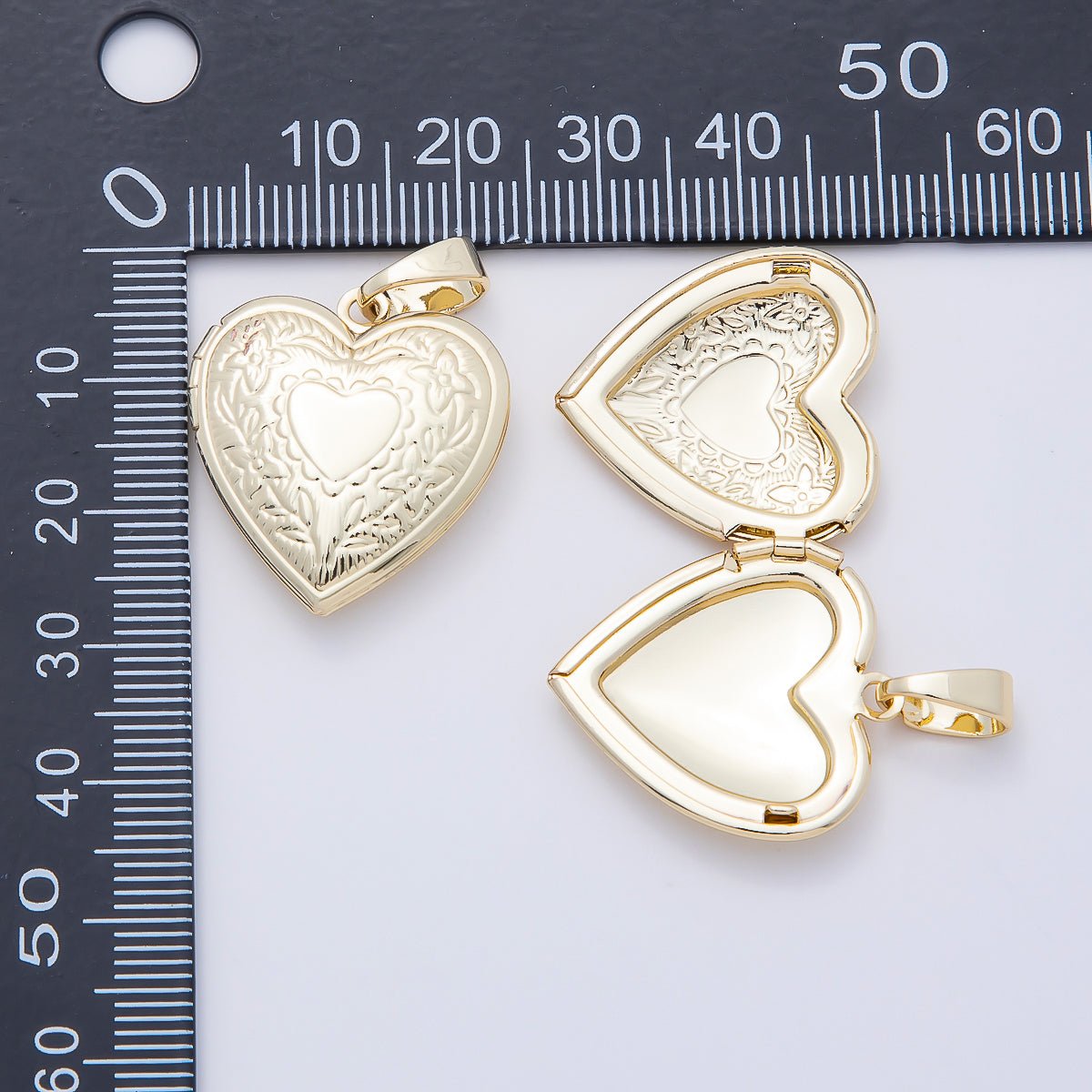 16K Gold Filled 25mm Engraved Heart Locket Pendant | Charms-01097
