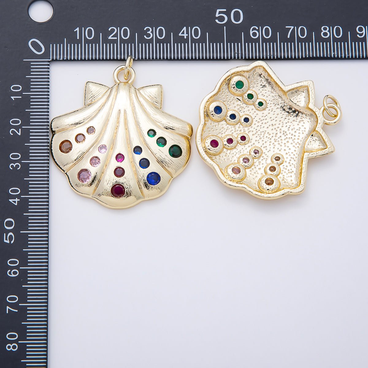 16K Gold Filled 41.5mm Multicolor CZ Dotted Textured Clam Sea Shell Charm | Charms-01060