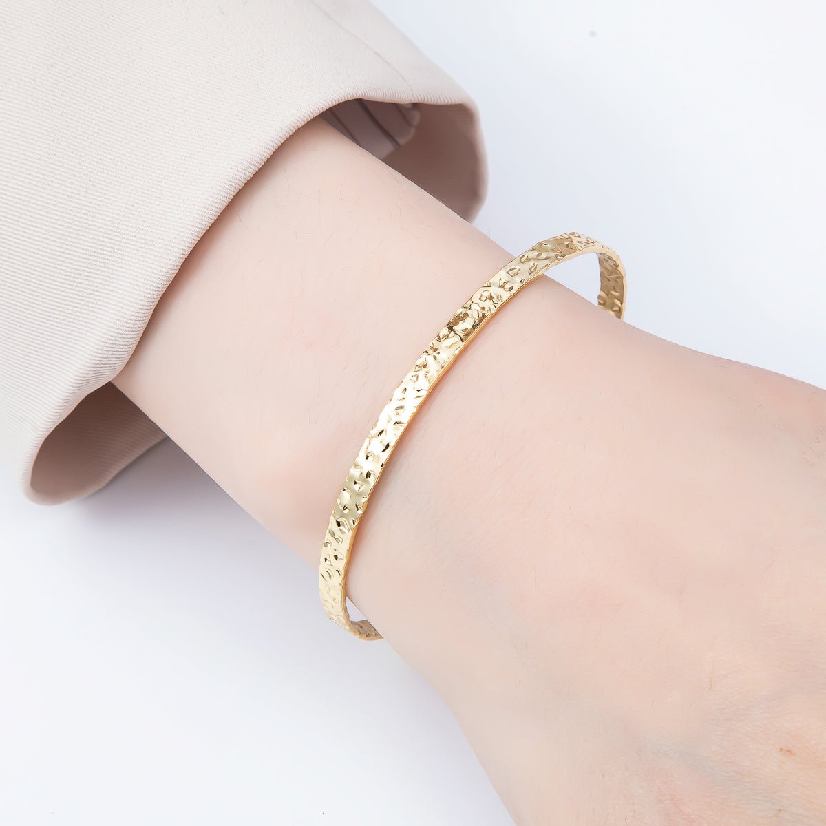 16K Gold Filled 4.5mm Geometric Hammered Half Cuff Bracelet Finding for Bangle Supply | WA-04412