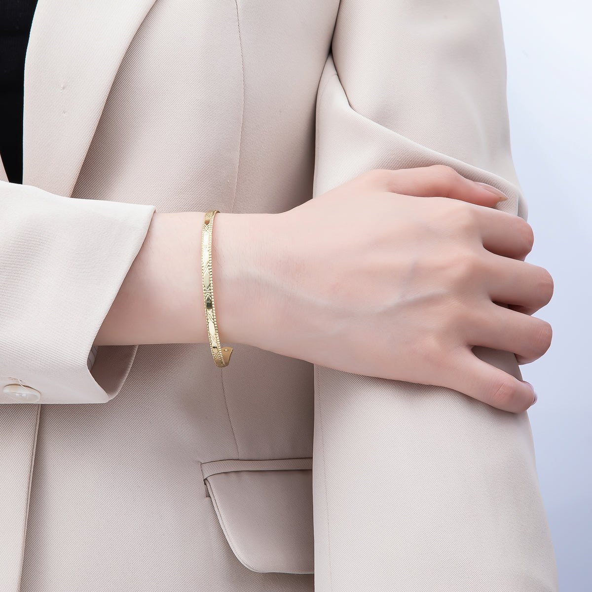 16K Gold Filled 4mm Line-Textured Croissant Ribbed Half Cuff Bracelet Finding for Bangle Supply | WA-04411