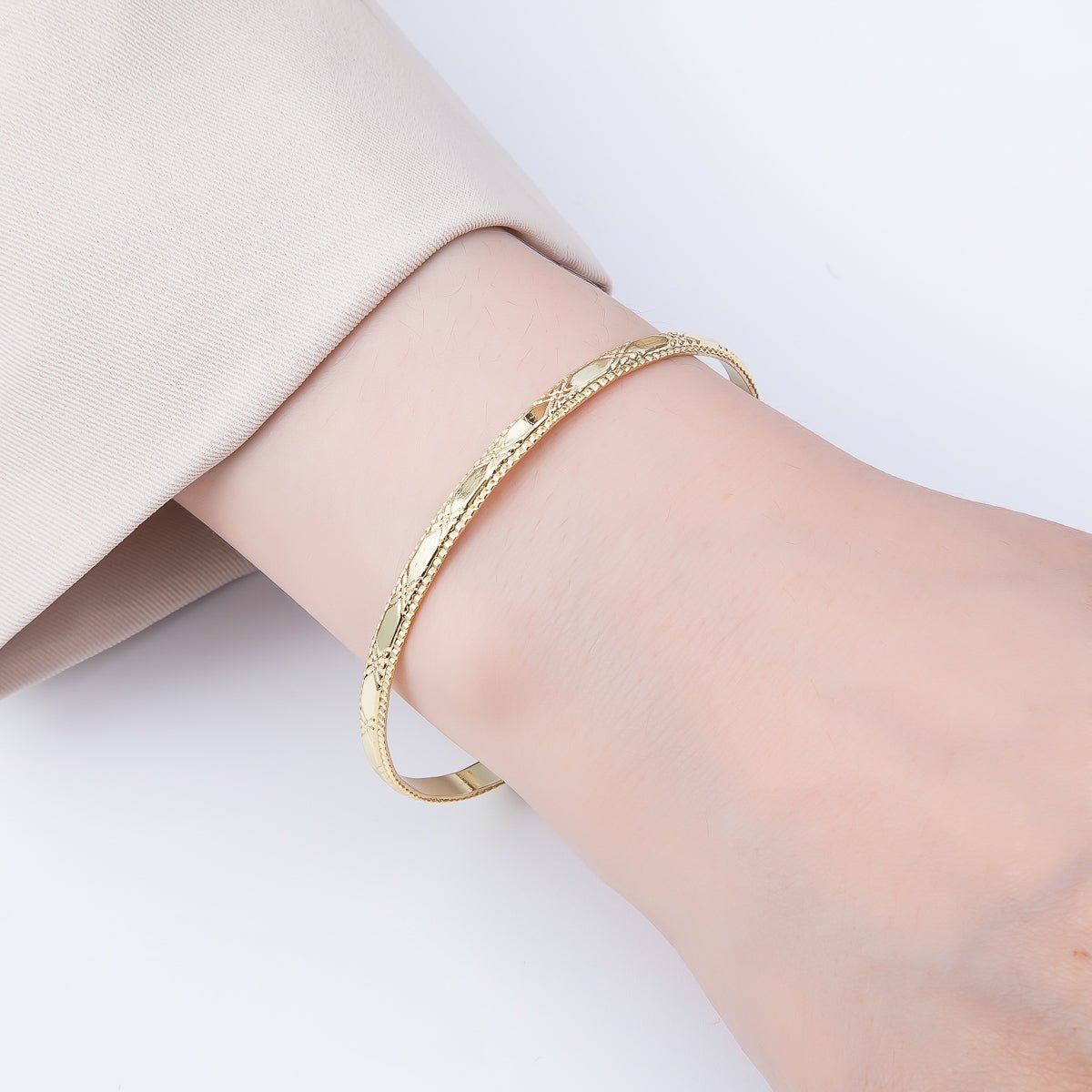 16K Gold Filled 4mm Line-Textured Croissant Ribbed Half Cuff Bracelet Finding for Bangle Supply | WA-04411