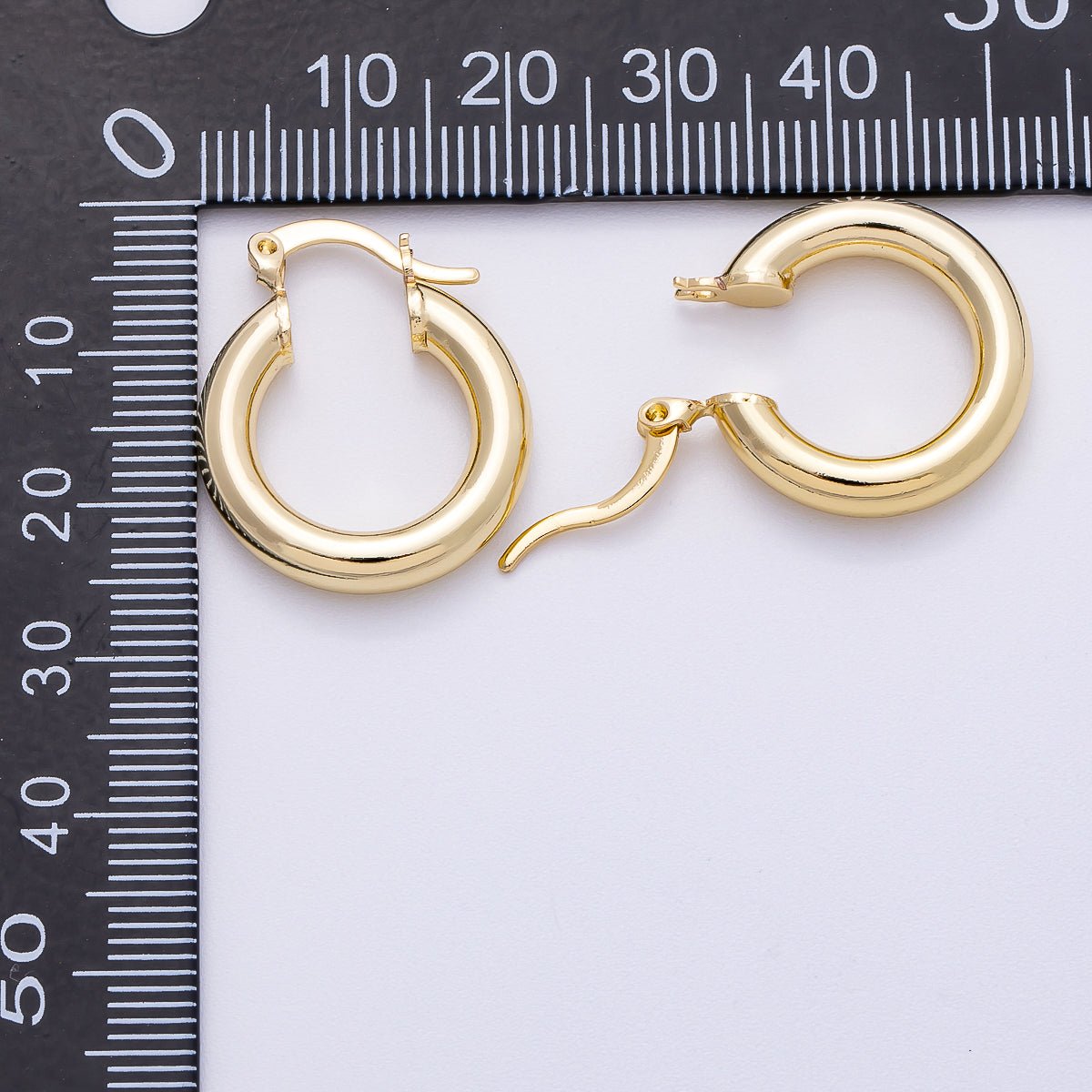 16K Gold Filled 25mm Classic Minimalist Chubby Latch Hoop Earrings | Earrings-00298