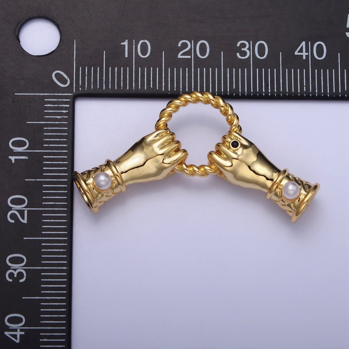 16K Gold Filled Holding Hand Gesture Pearl Cuff Sleeve Twisted Connector in Silver &amp; Gold | Y-823
