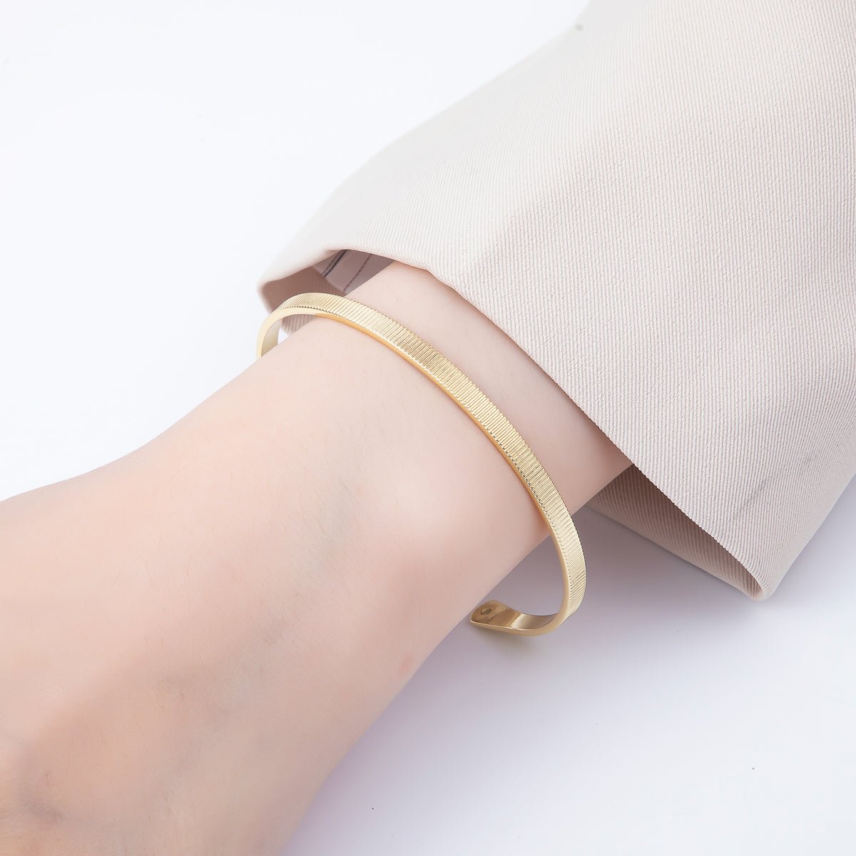 16K Gold Filled Ribbed Textured Minimalist Wide Half Cuff Bracelet Finding for Bangle Supply | WA-04447
