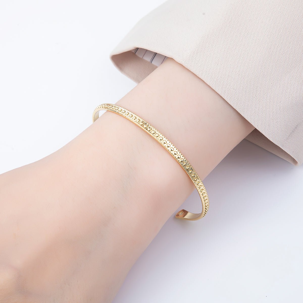 16K Gold Filled Round Dotted Geometric Half Cuff Bracelet Finding for Bangle Supply | WA-04450