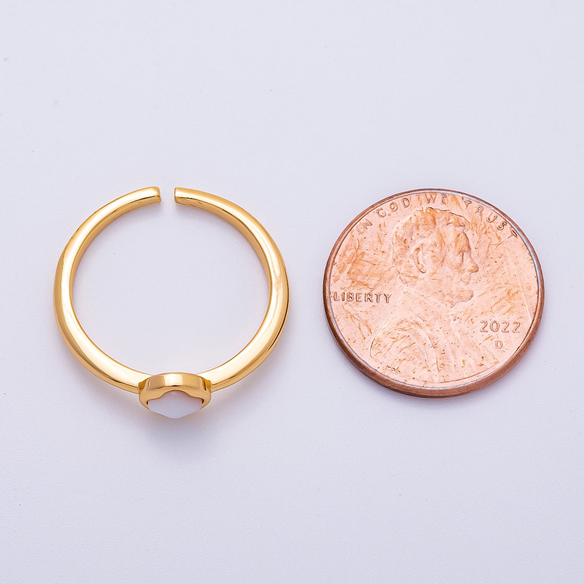 16K Gold Filled Shell Pearl Clover Bezel Ring | Rings-00064