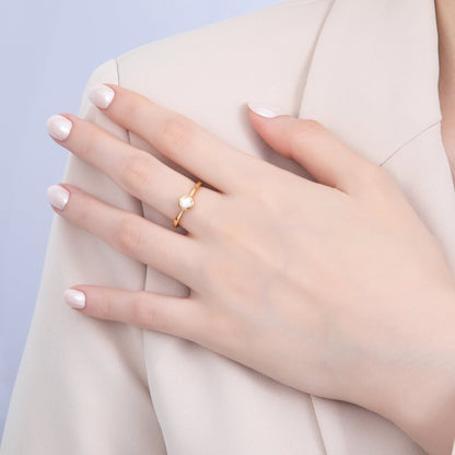 16K Gold Filled Shell Pearl Clover Bezel Ring | Rings-00064