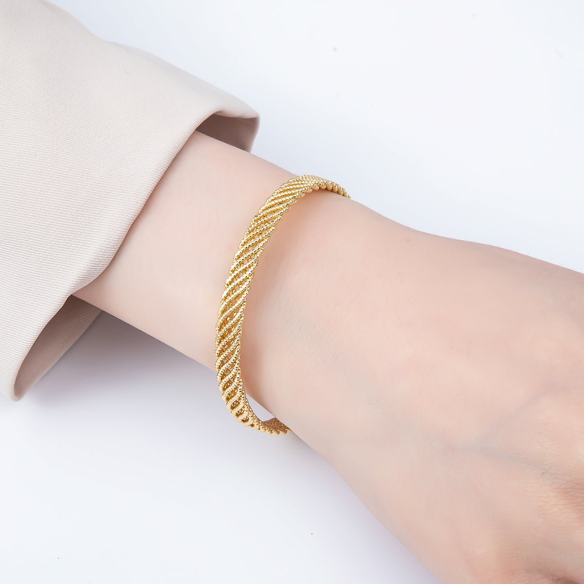 16K Gold Filled Wide Round Twisted Rope Cuff Bracelet | WA-04374