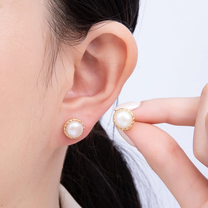 18K Gold Filled 10mm Shell Pearl Rope Bezel Round Stud Earrings | Earrings-00353