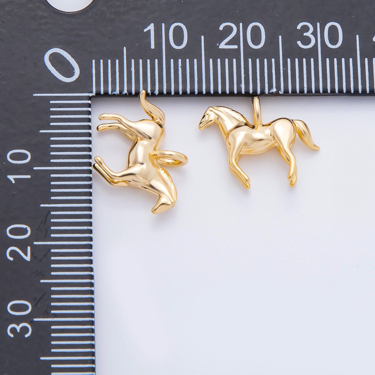 18K Gold Filled 12mm Mini Horse Animal Multidimensional Charm | AH921