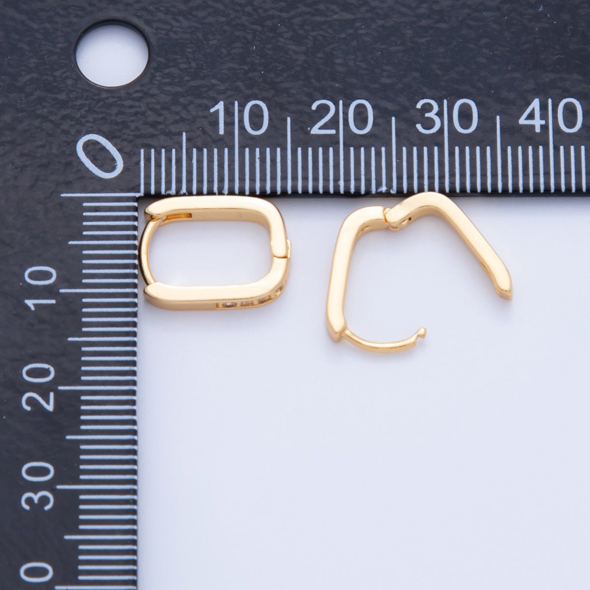 18K Gold Filled 14.5mm Micro Paved CZ Oblong Huggie Earrings | AI351