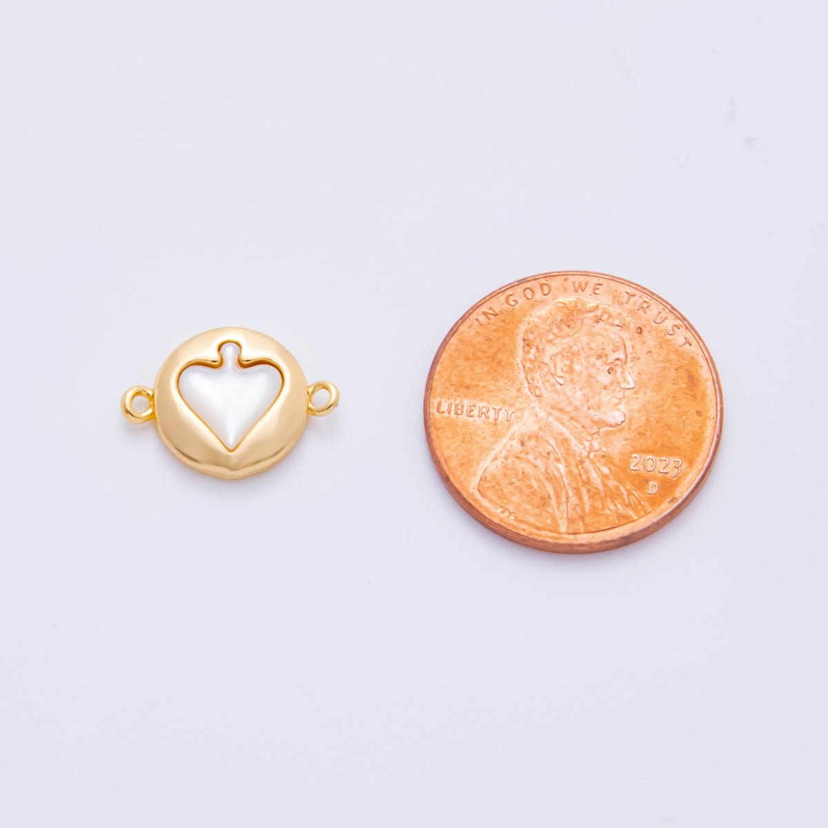 18K Gold Filled 14mm Shell Pearl Spade Card Sign Bezel Round Connector | Y-048