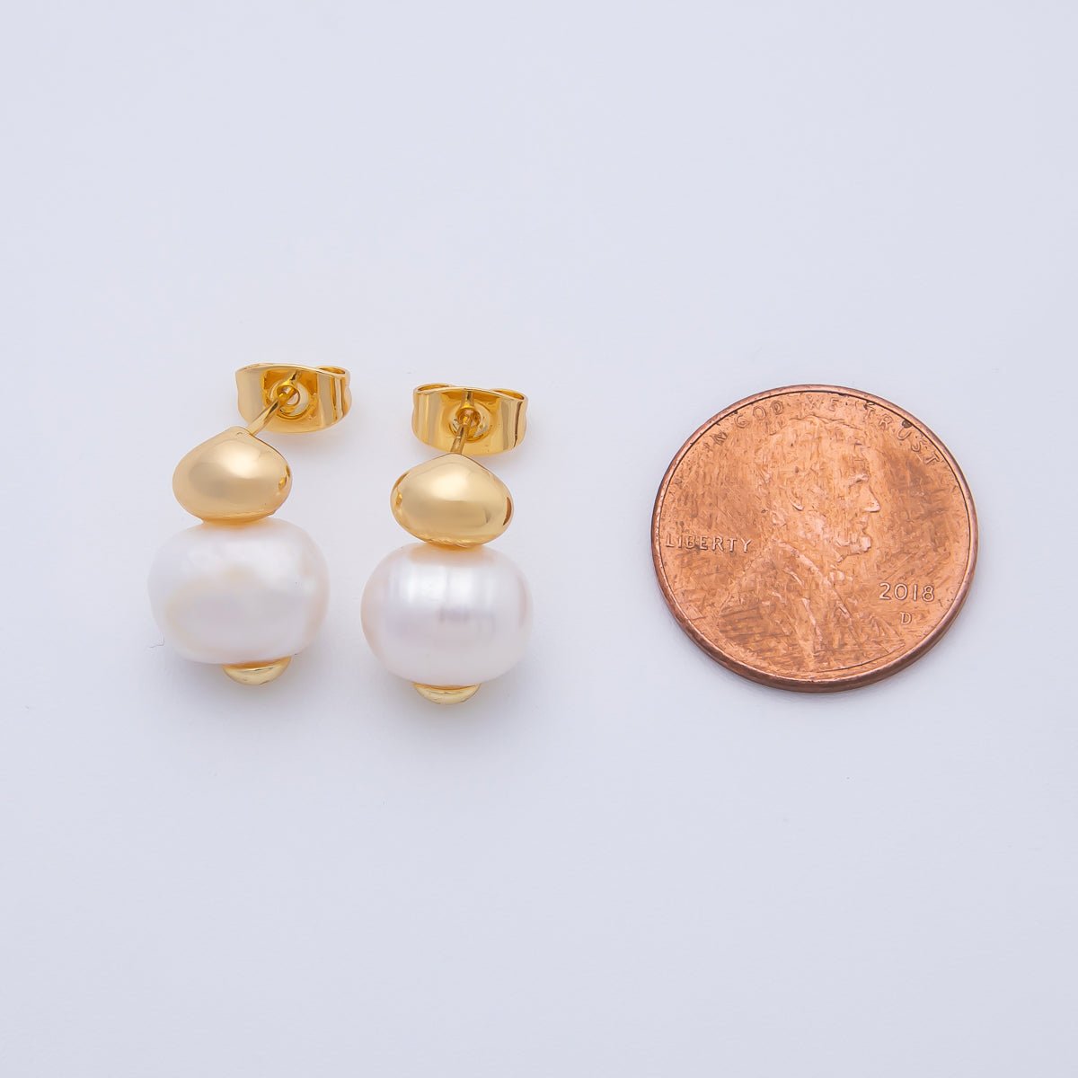 18K Gold Filled 15mm Geometric Round Shell Pearl Drop Studs Earrings | AD1587