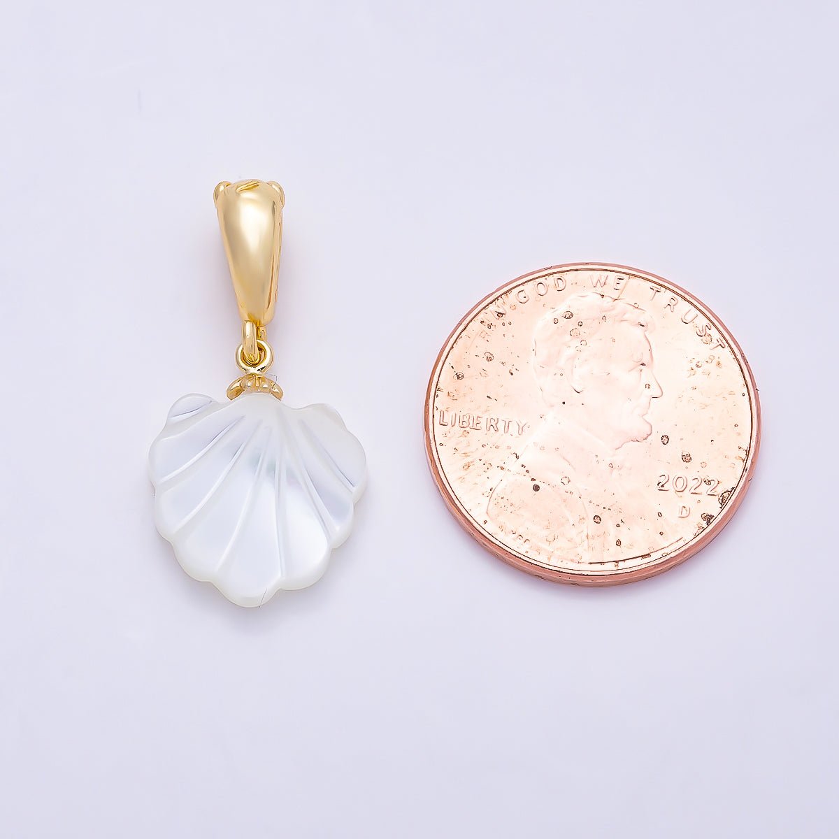 18K Gold Filled 15mm White Scallop Sea Shell Pearl Pendant | Charms-01410