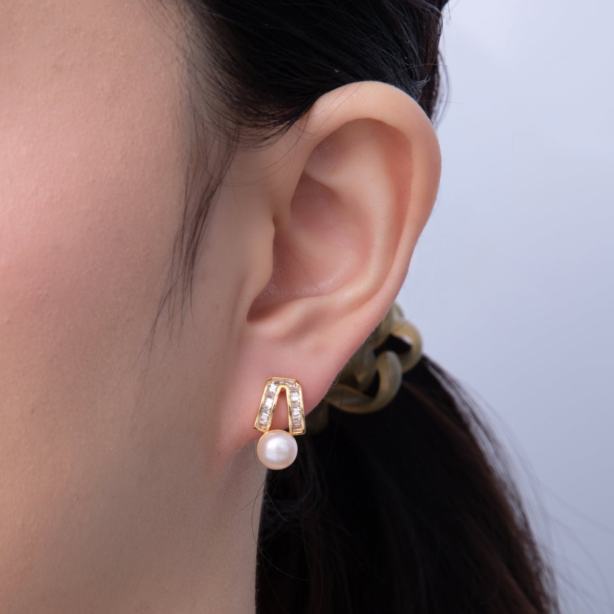 18K Gold Filled 16.5mm White, Pink Shell Pearl Geometric Baguette Drop Stud Earrings | AD1640 AD1641
